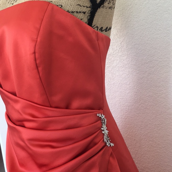 David’s Bridal bridesmaids dress size 10 - Picture 4 of 7